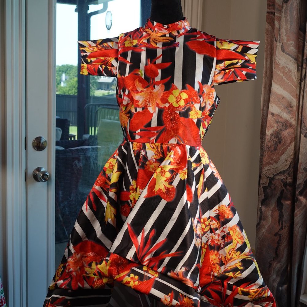 Hi-Low Dress - Picture 4 of 4